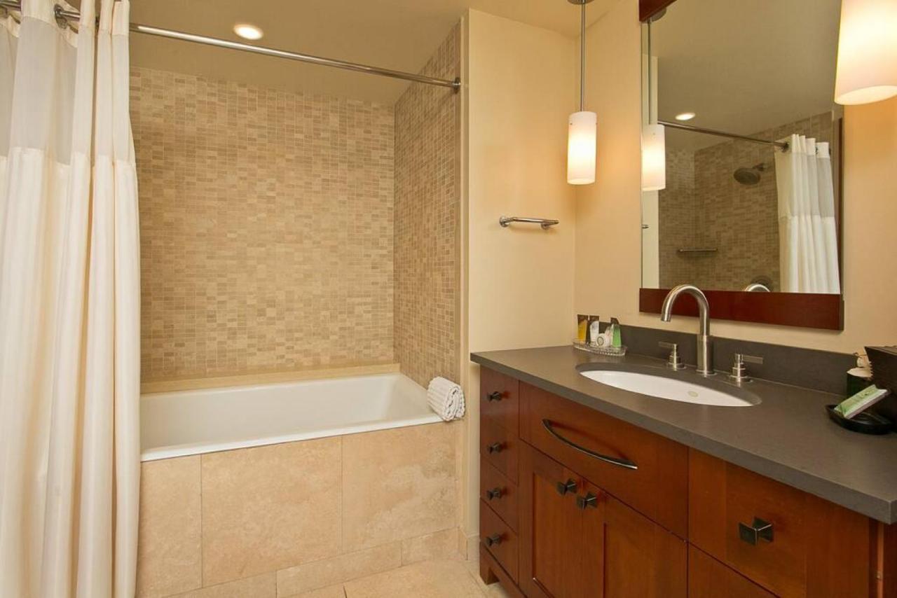 Ko Olina B304 - 3br Luxury With Stunning Ocean View & 2 Free Parking